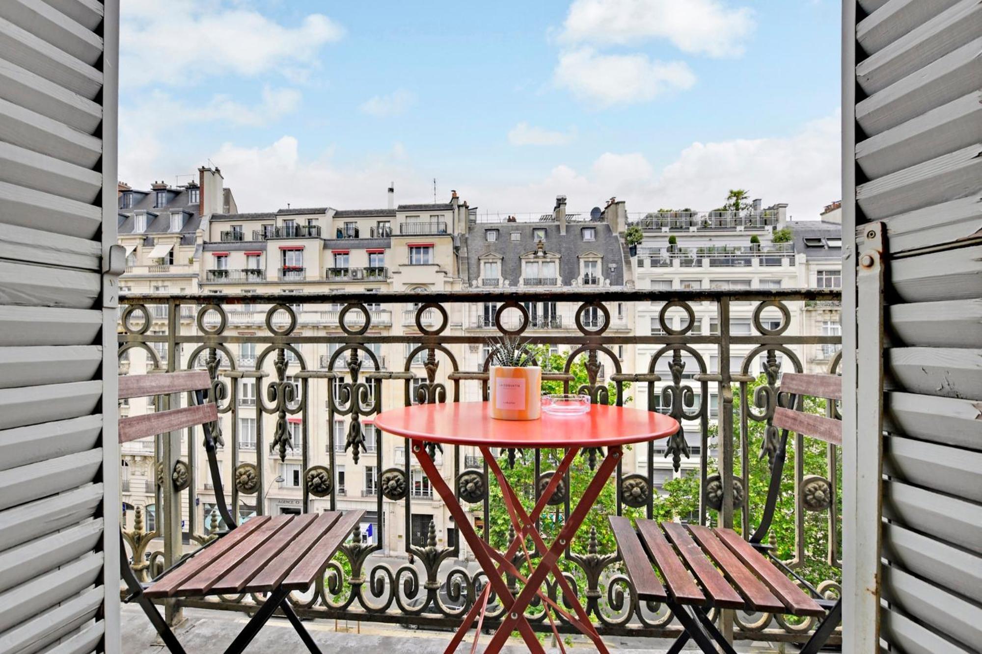 Eiffel Tower View *